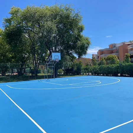 Lejlighed Flat By The Pool